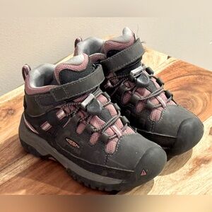 Toddler Hiking Boots - Keen Size 9